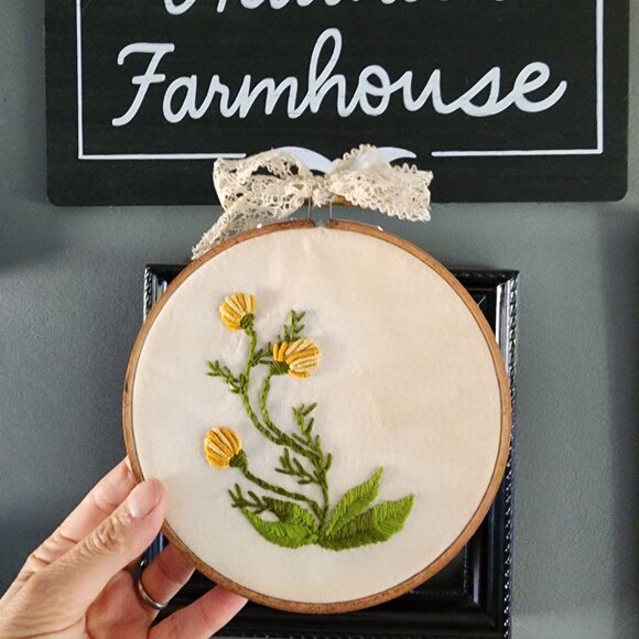 Embroidered Hoop Art, Dandelions on Muslin, 6" Stained Brown Wooden Frame, OOAK - Picture 8 of 10